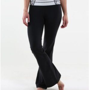 Lululemon Groove full-length Luon black leggings 6
